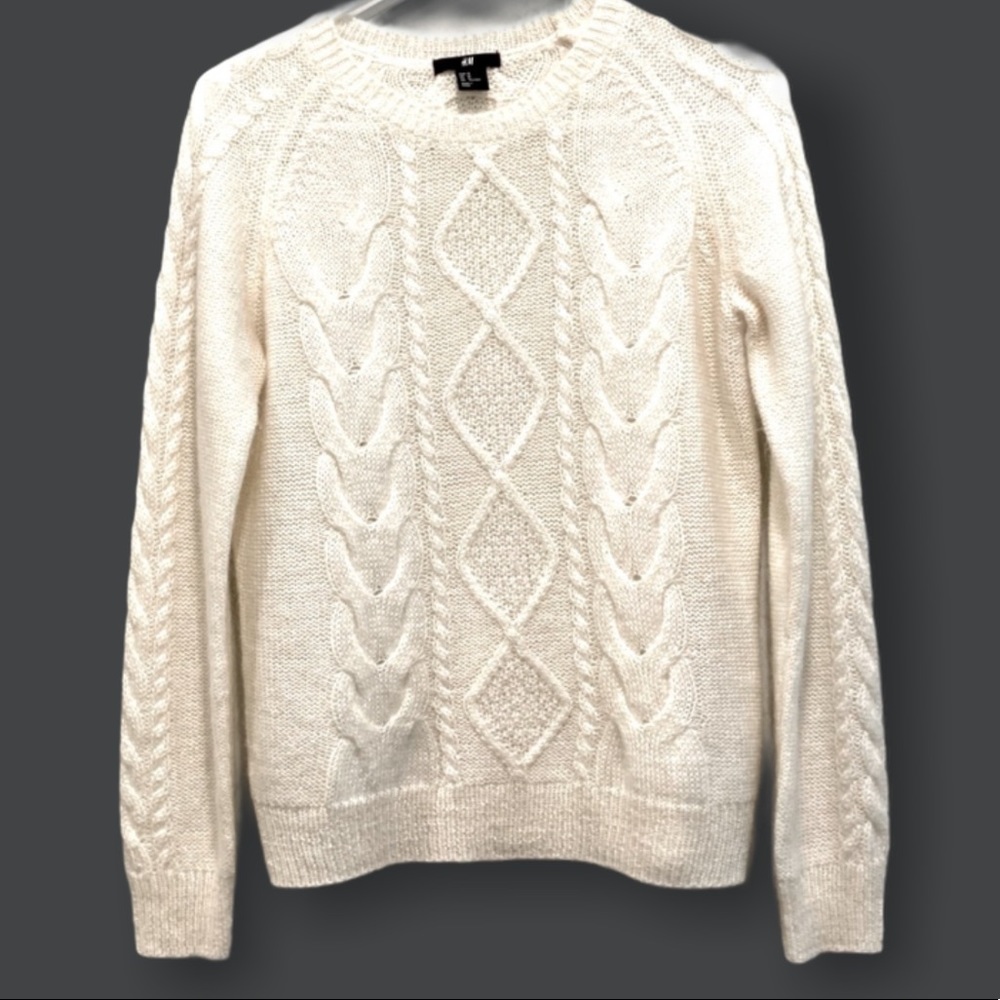 Light Cream Sweater. NWOT. H&M. Sz Medium